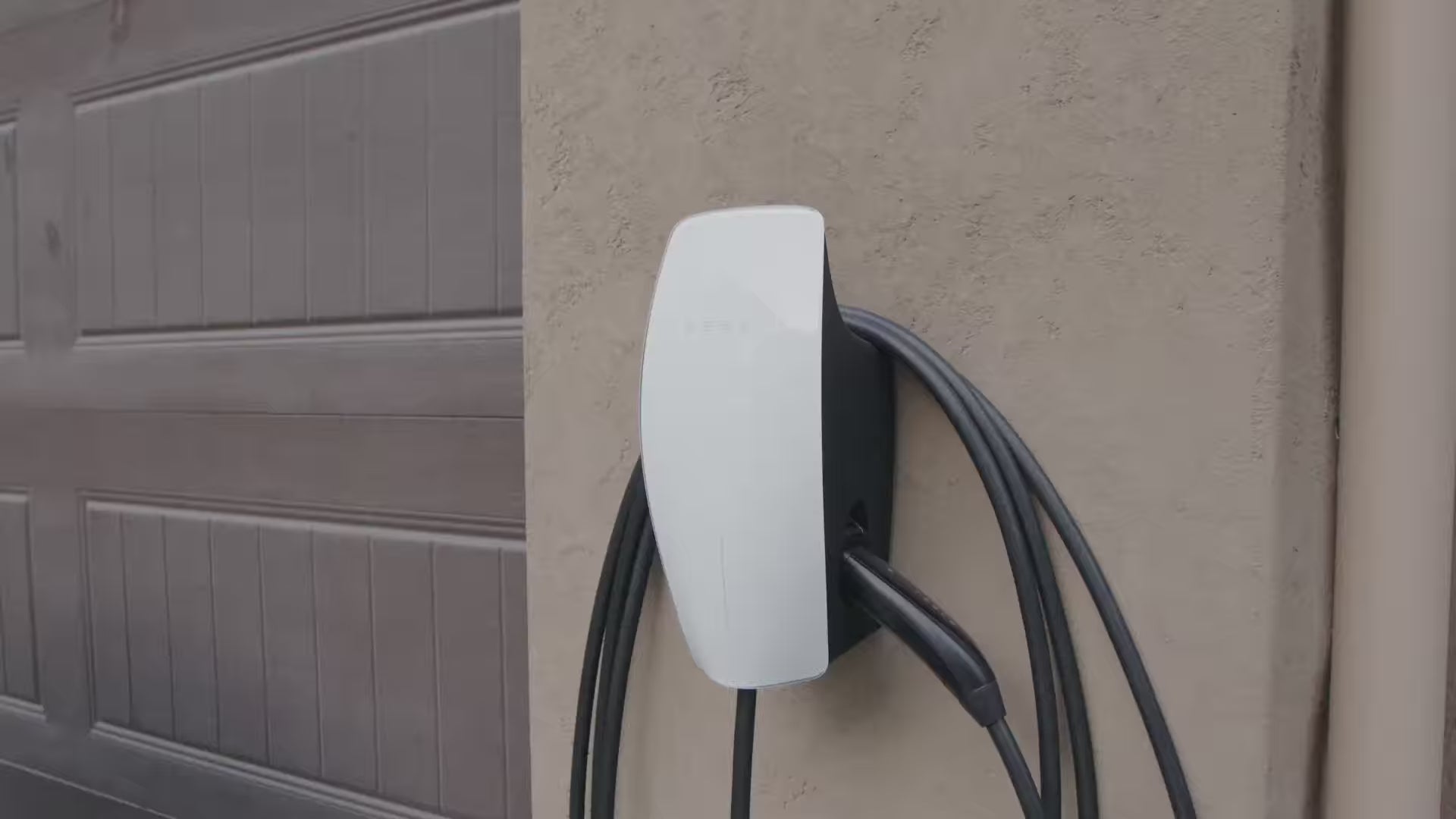 Universal Wall Connector